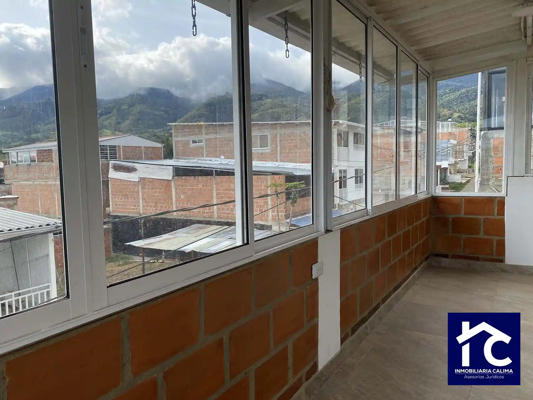 Casa de 3 pisos Barrio Luisa Fernanda